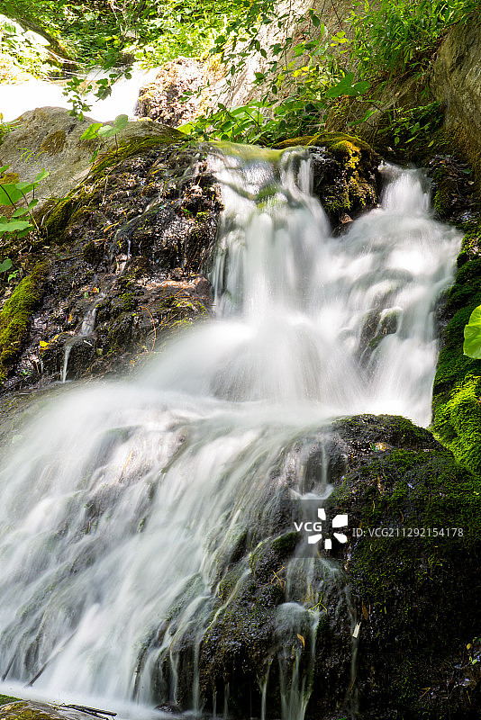 瀑布如丝绸般柔顺图片素材