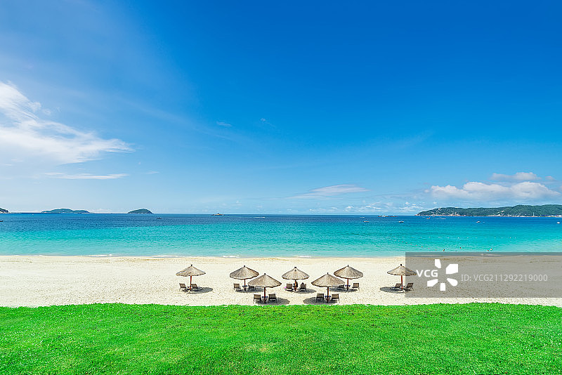 中国三亚亚龙湾沙滩自然风光图片素材