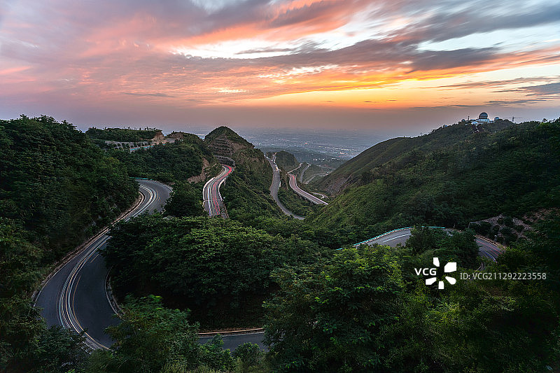 最美环山路-陕西骊山图片素材