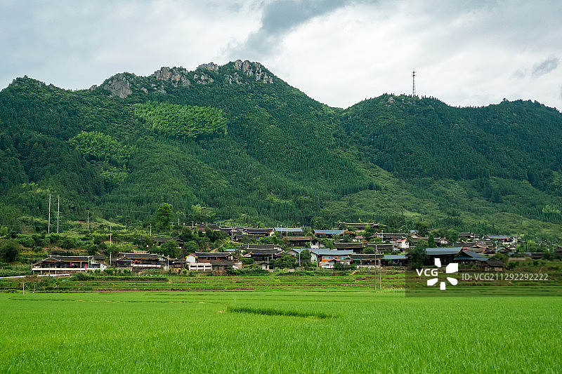 湖南雪峰山怀化洪江的苗族村寨图片素材