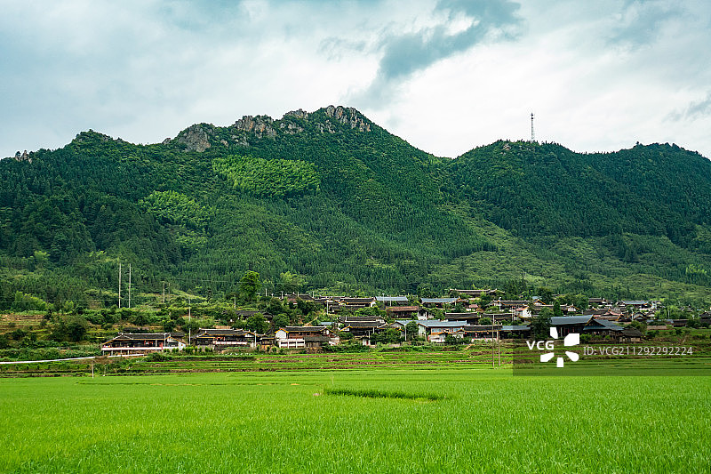 湖南雪峰山怀化洪江的苗族村寨图片素材