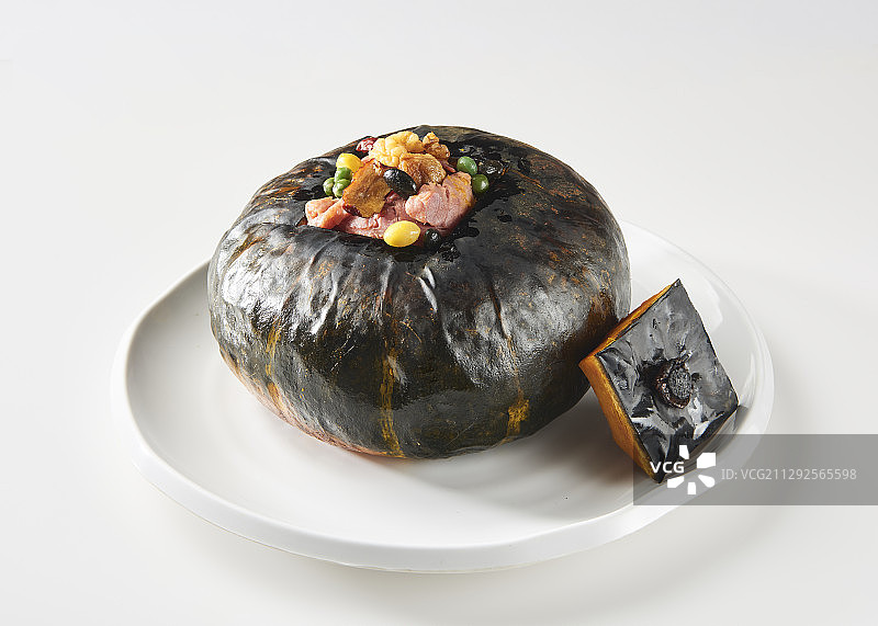 南瓜盅里的烟熏鸭肉摄影图片素材