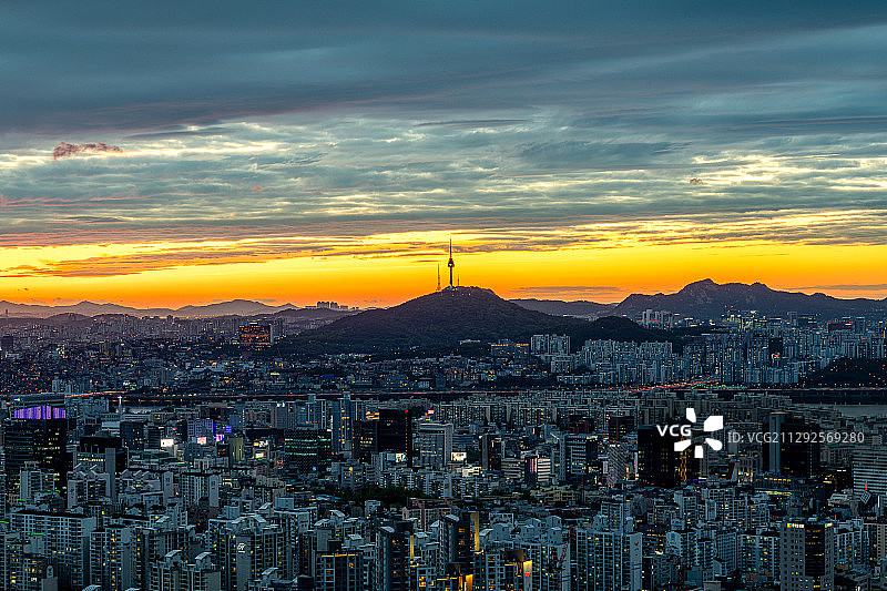 首尔城市日落景观：建筑河流公园图片素材