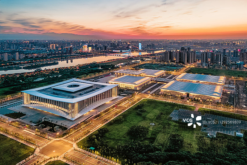 西安丝路国际会展中心全景2图片素材