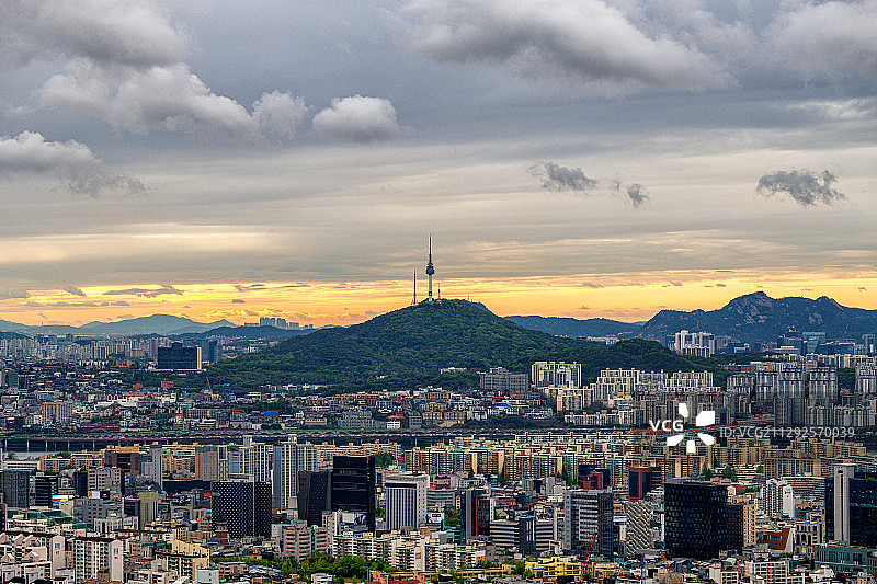 首尔日落山景及N首尔塔建筑摄影图片素材