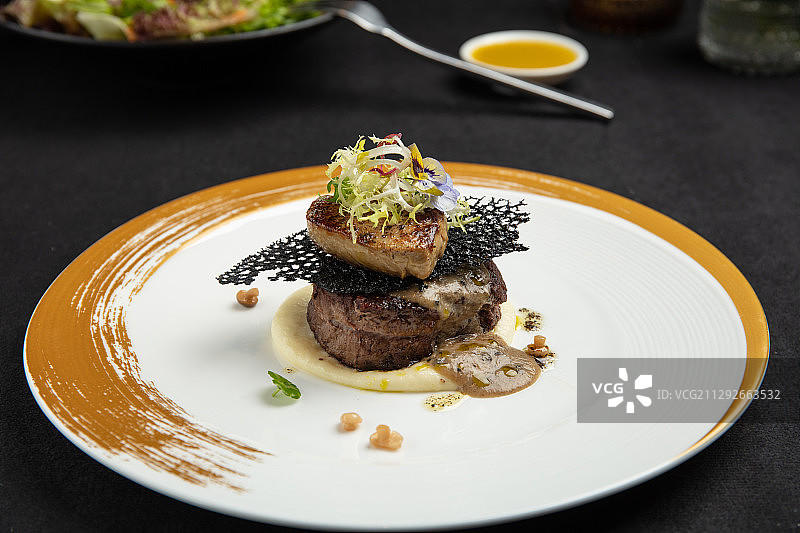 法式香煎菲力牛排图片素材