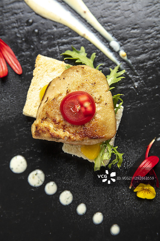 香煎法式鹅肝图片素材