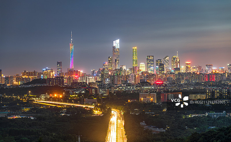 夜景灯光广州市区中心城市天际线大城市交通都市风光建筑背景图图片素材