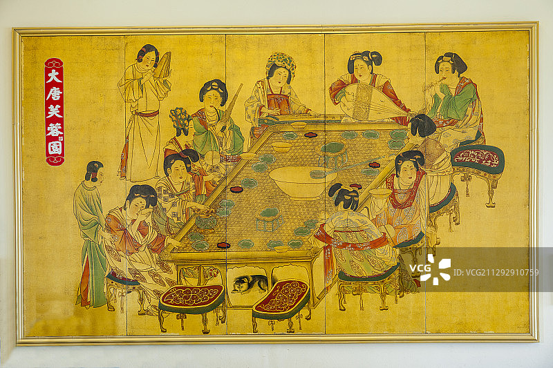 陕西省西安大唐芙蓉园紫云楼里展示的大型壁画：“盛唐风貌”图片素材