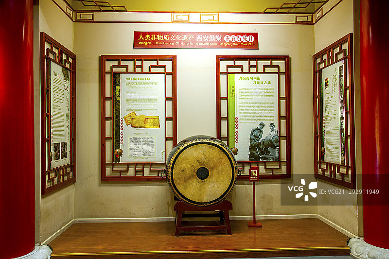 陕西省西安大唐芙蓉园紫云楼展出的“东仓鼓乐”图片素材