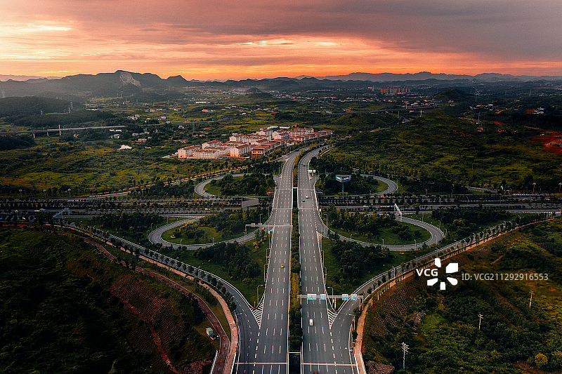 贵州 贵安新区 立交桥 日落图片素材