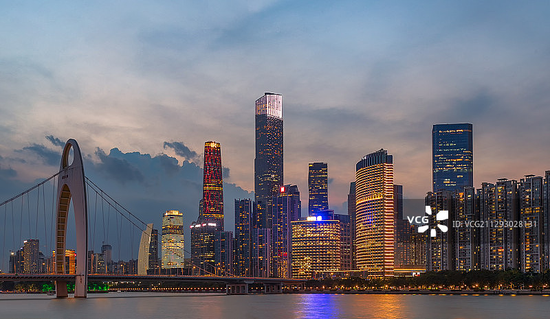 黄昏广州珠江猎德市区中心都市风光城市天际线经济繁荣金融区图片素材