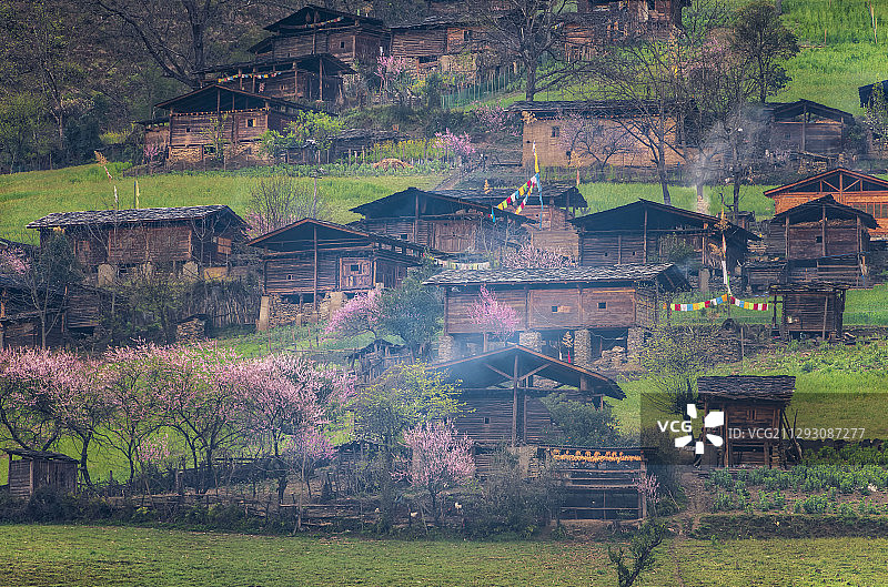 丙中洛雾里村图片素材
