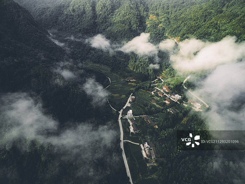 村庄云景图片素材