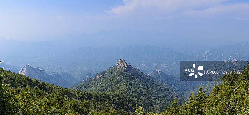 雾灵主峰图片素材