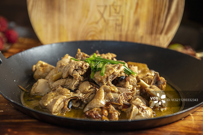 东北小鸡炖蘑菇图片素材