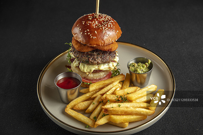 牛肉汉堡包薯条图片素材