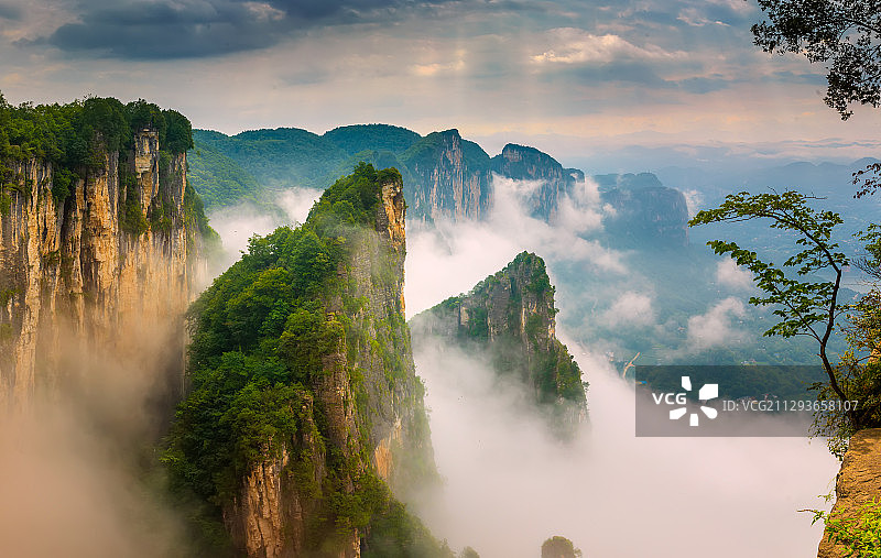 黄鹤峰林景区云海风光图片素材