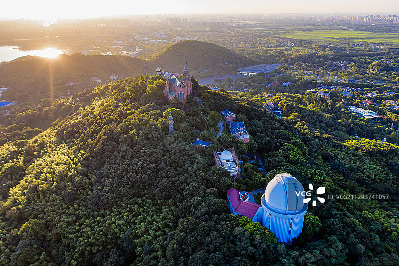 上海松江佘山国际森林公园天主教堂和天文台航拍日出图片素材