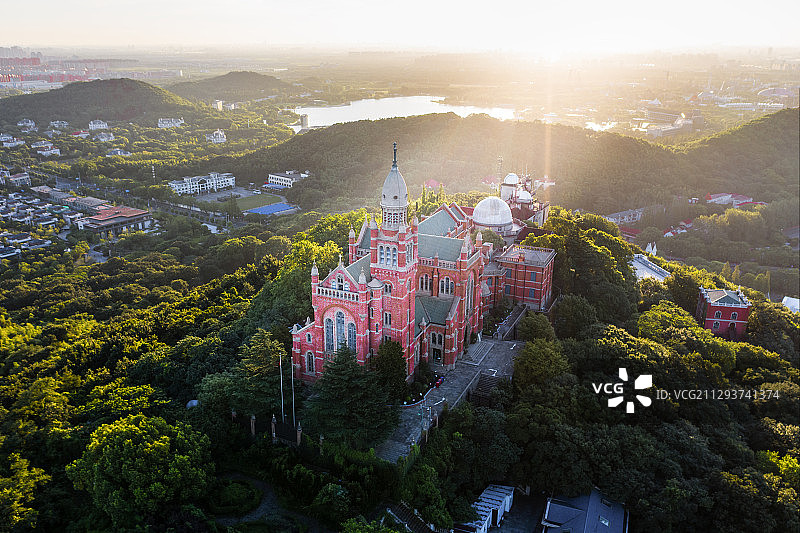清晨上海松江佘山国家森林公园天主教堂特写航拍图片素材