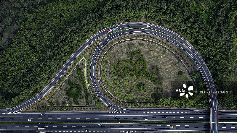 高速闸道，宛如一只老鼠图片素材