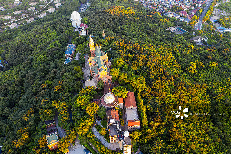 上海松江佘山国家森林公园教堂和天文台航怕图片素材