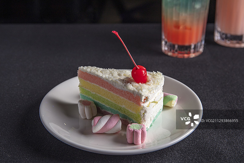 彩虹蛋糕图片素材