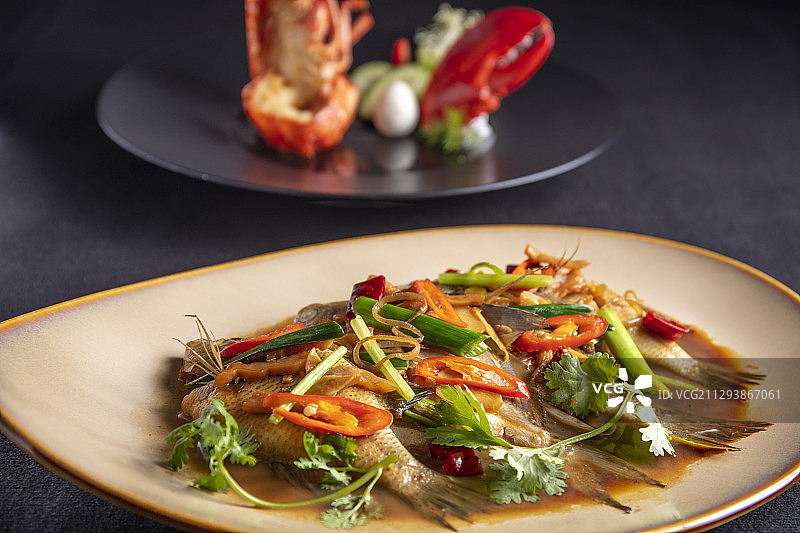 酱油水煮杂鱼图片素材