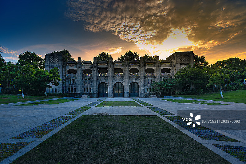 中央体育场（傍晚的民国）+南京图片素材