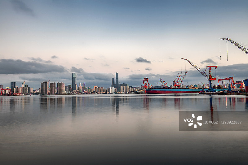 中国辽宁大连钻石湾看大连图片素材