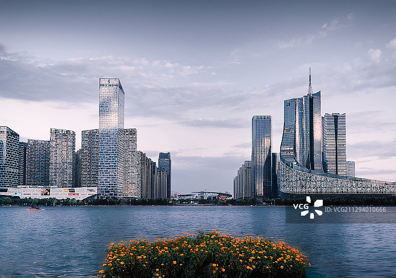 充满现代感的合肥政务新区楼宇图片素材