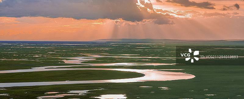 新疆巴音布鲁克九曲十八弯图片素材