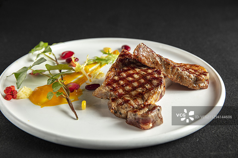 香煎安格斯西冷牛排图片素材