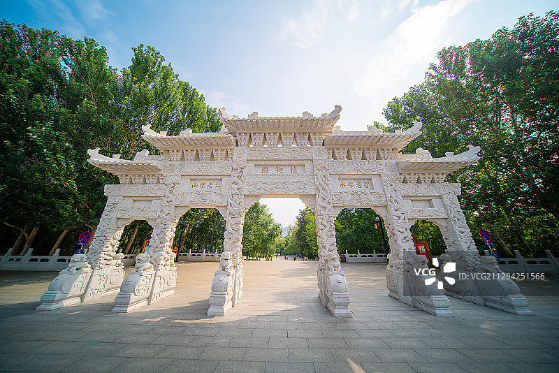 吉林省梅河口市长白山植物园公园正门图片素材