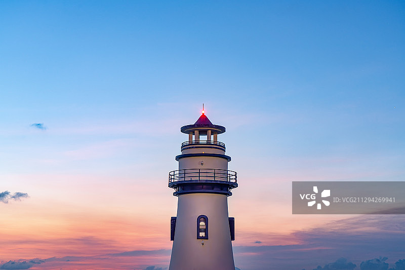 爱情邮局灯塔日出图片素材