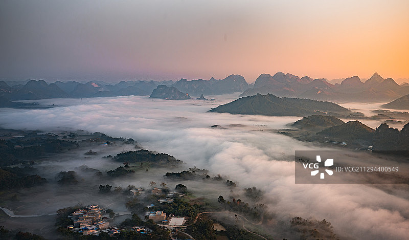 广西南宁-马山大厚山云海图片素材