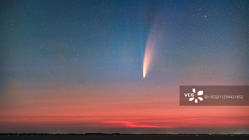 C/2020 F3 (NEOWISE)彗星图片素材