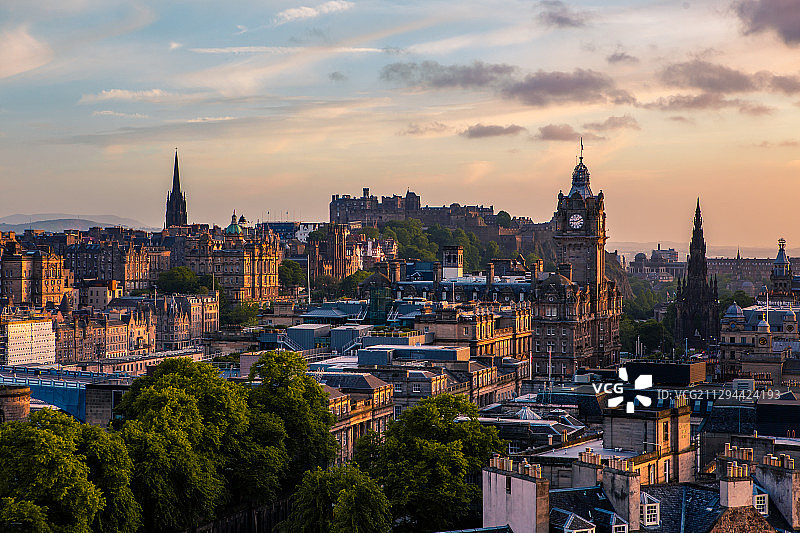 爱丁堡老城的日落图片素材
