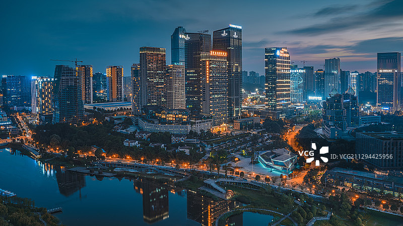 白鹭湖畔图片素材