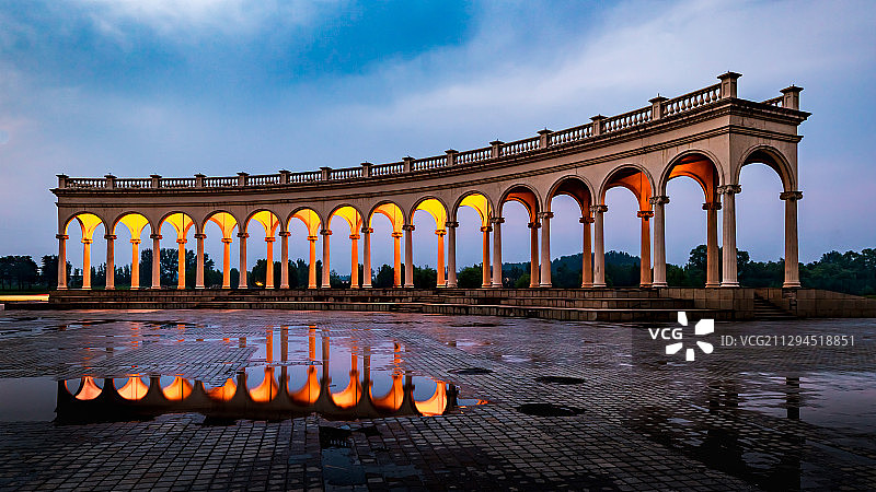 北京拉斐特城堡夜景图片素材