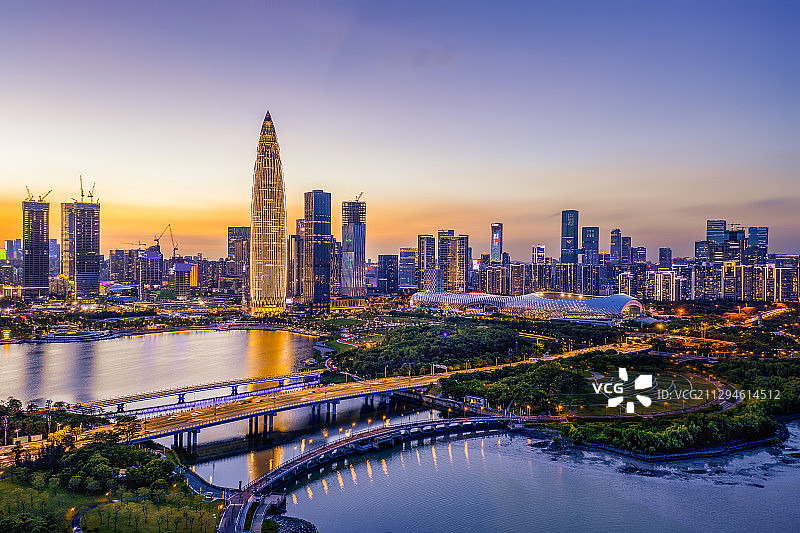 广东省深圳市南山区深圳湾人才公园黄昏风光图片素材