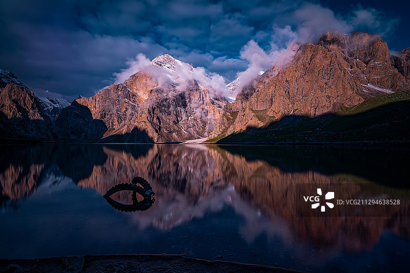 原始之美——天堂湖图片素材