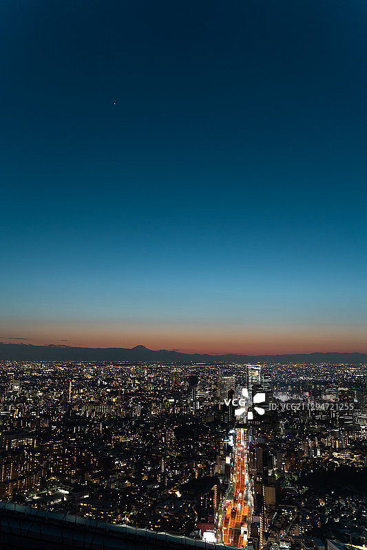 东京夕阳地平线图片素材