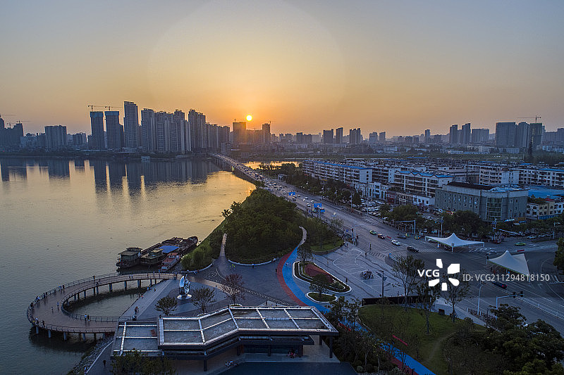 襄阳鱼梁洲快乐水岸景观图片素材