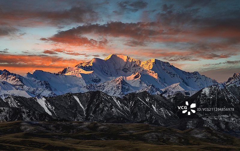 祁连山晨曦图片素材