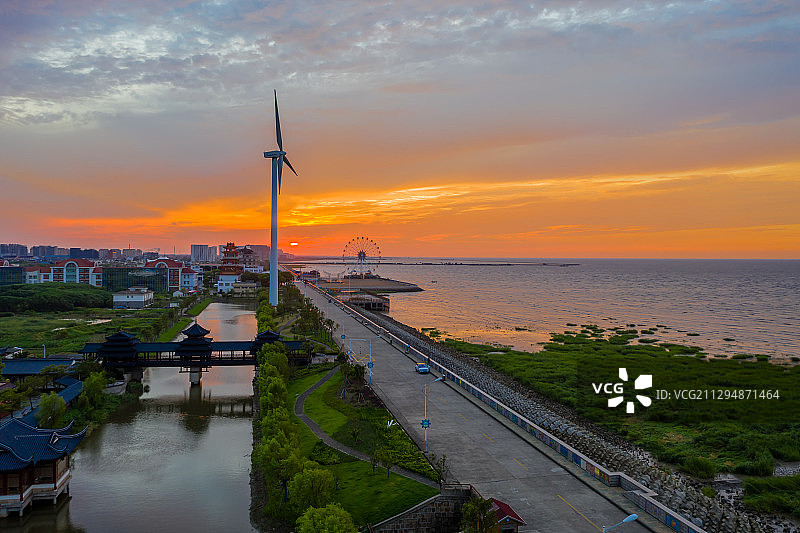 航拍杭州湾渔人码头朝霞图片素材