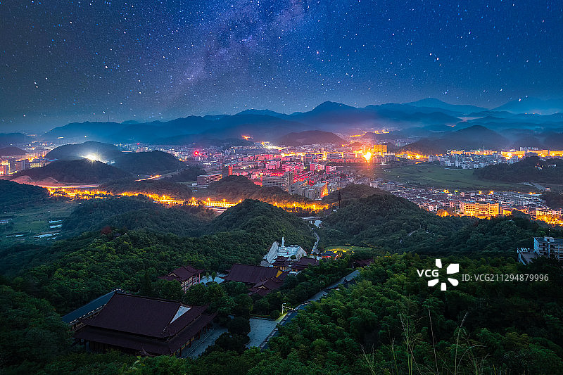 义乌龙山风景区夜景图片素材