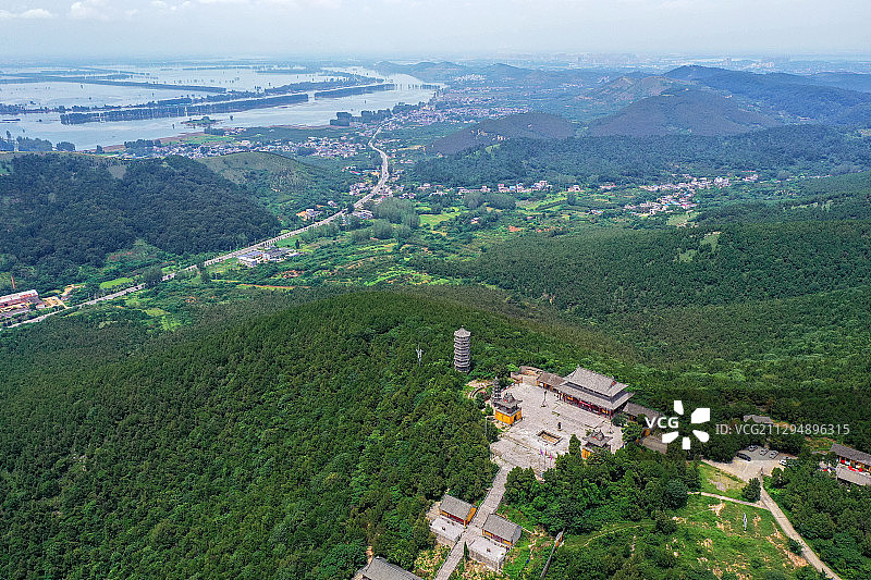 从八公山远眺淮河+安徽省淮南市寿县八公山森林公园图片素材