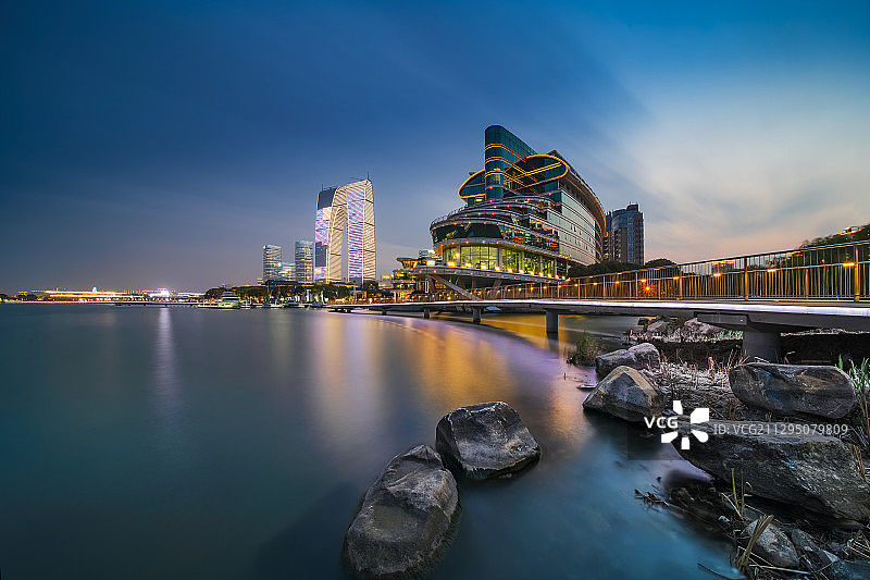 花色乞丐裤图片素材