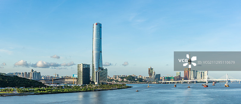 珠海市十字门中央商务区与澳门城市风光图片素材